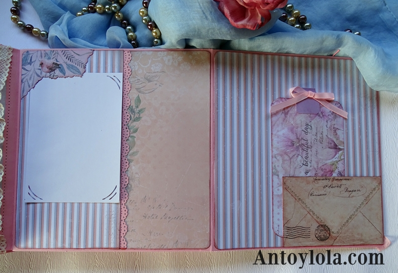 álbum con lomo cosido en tonos rosa y crema